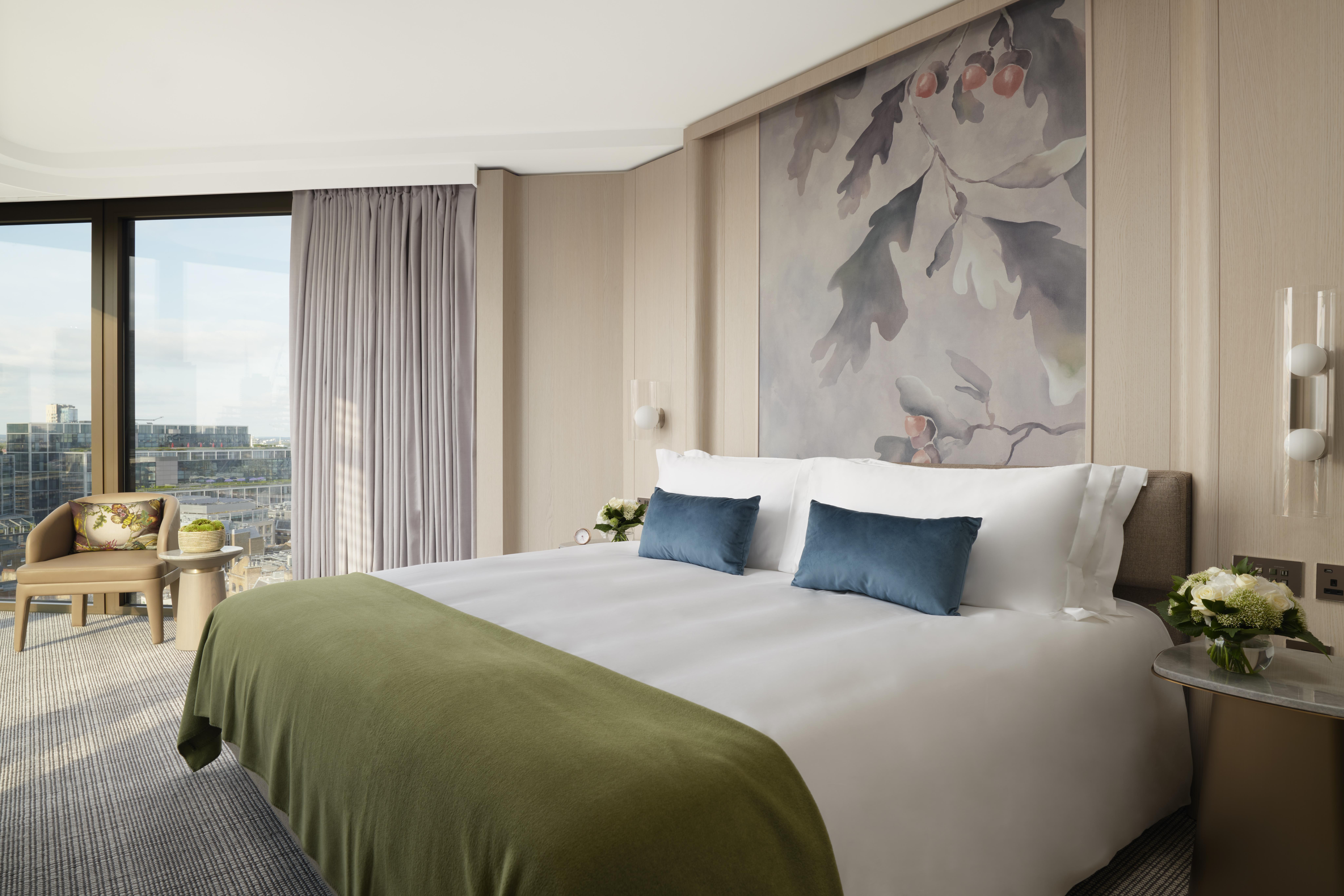 Pan Pacific London Otel Dış mekan fotoğraf A bedroom at The London West End