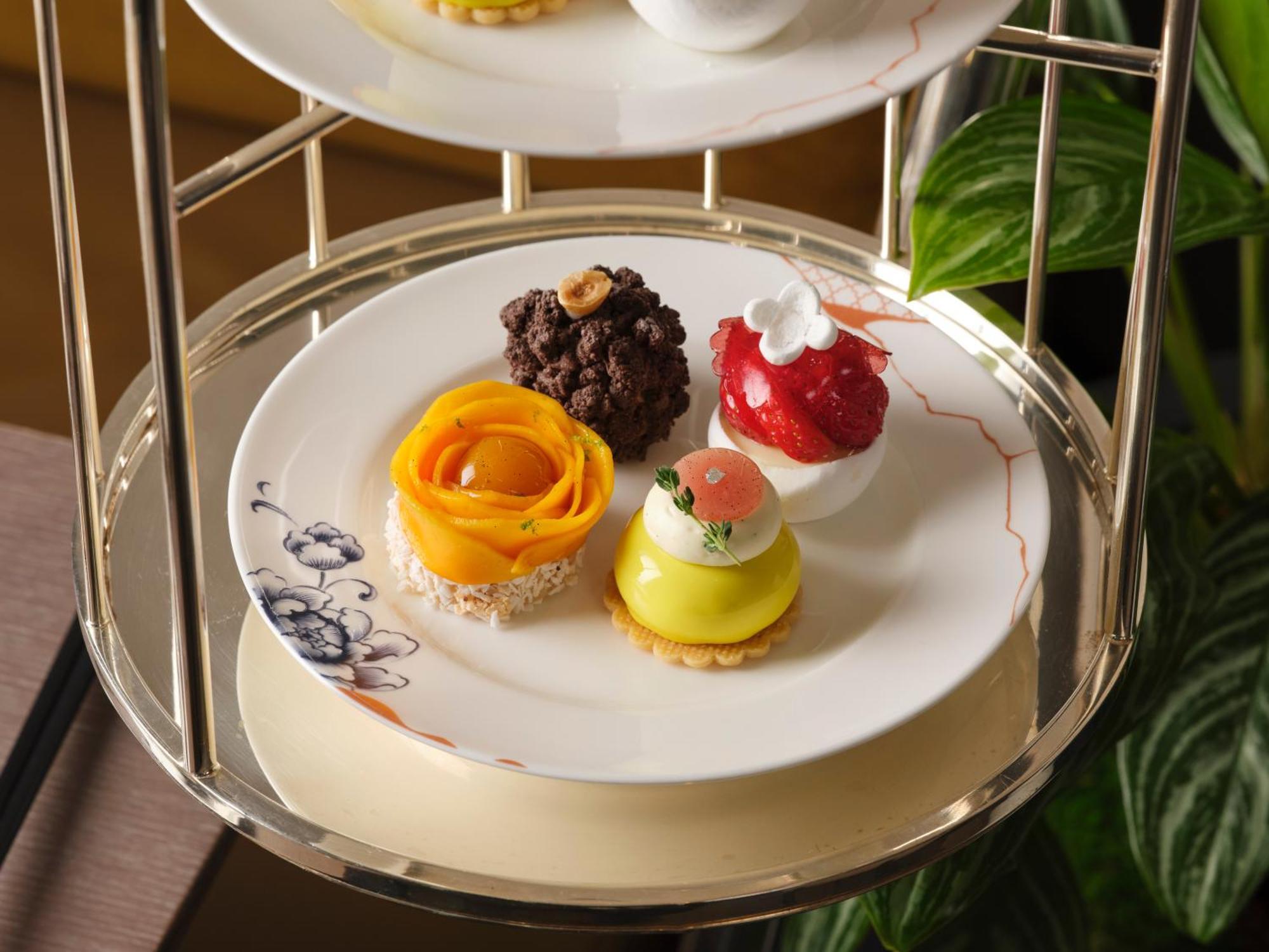 Pan Pacific London Otel Dış mekan fotoğraf Petit fours